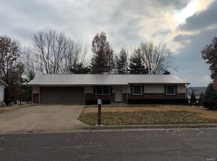 1104 Caroline Dr, Washington, MO 63090