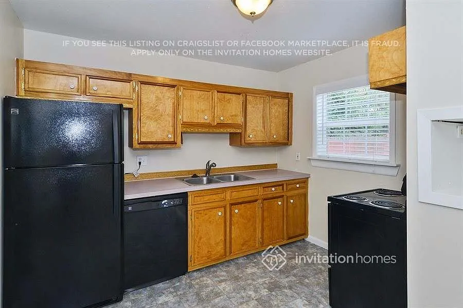 1351 Oswego St Colorado Springs, CO 80904 — Photo 4