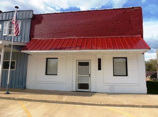 476 Maple St, Weldon, IL 61882