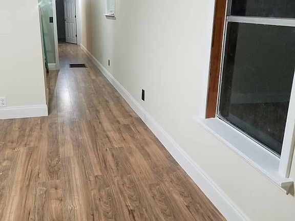 3rd image of 2625 Isabella Ave