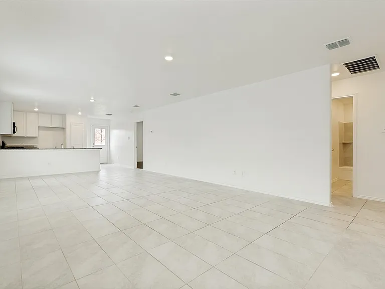 9017 Thrasher Trl — Photo 8