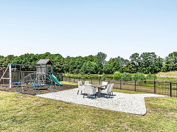 3rd image of 434 Windy Farm Dr