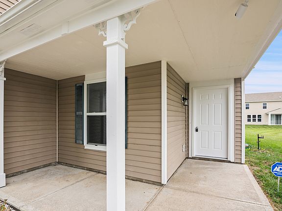 5th image of 1364 Ellington Dr