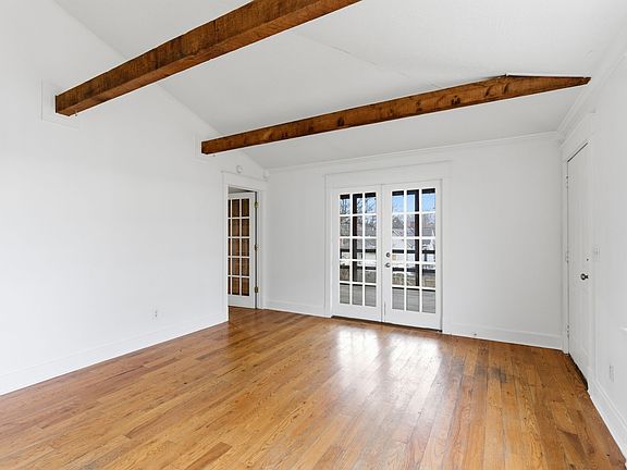 3rd image of 1510 Forest Ave