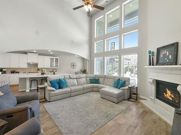 4th image of 4814 Isla Canela Lane