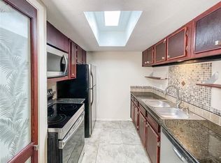 2516 Commonwealth St APT 103, Houston, TX 77006