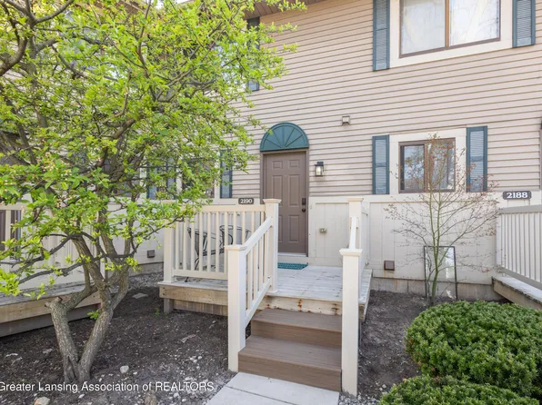 2190 Regency Dr, East Lansing, MI 48823