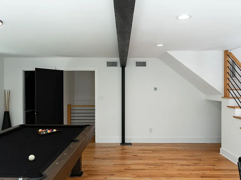 1 Woodbridge Way — Photo 30