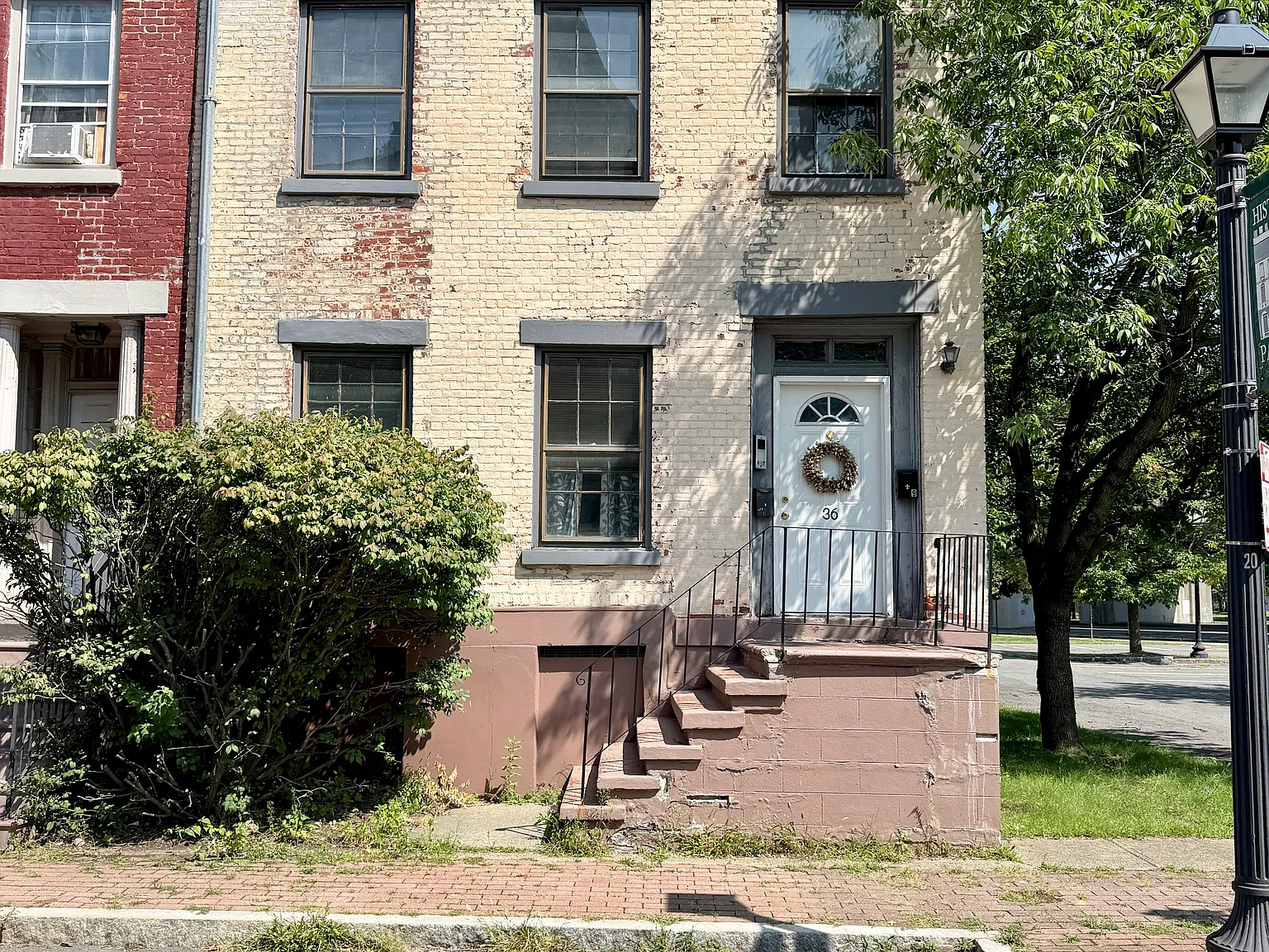 2 bed, 1057 sqft, $1,650 — Photo 1