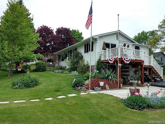 3rd image of 16 Bishop St