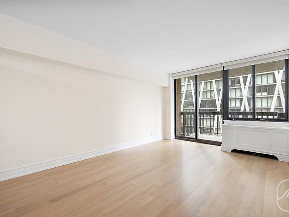 5th image of 145 W 67th St APT 4B