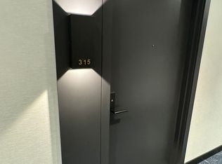 500 Dupont St #315, Toronto, ON M6G 1Y7