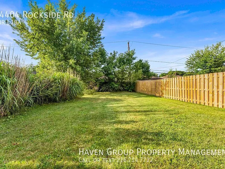 14404 Rockside Rd — Photo 20