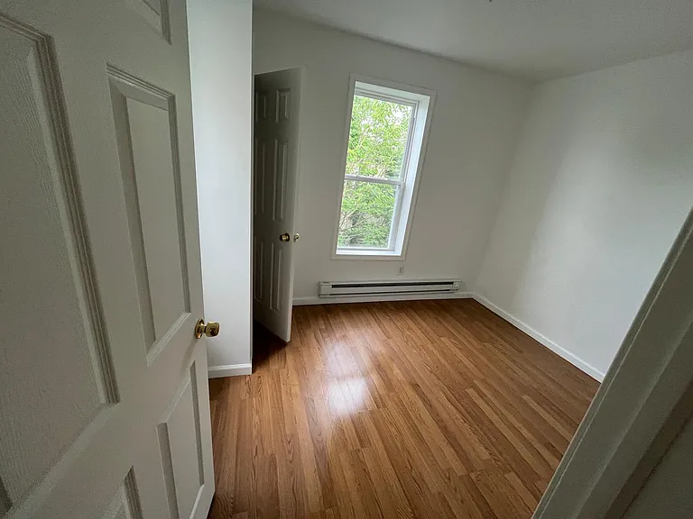 41 N 51st St #B — Photo 9