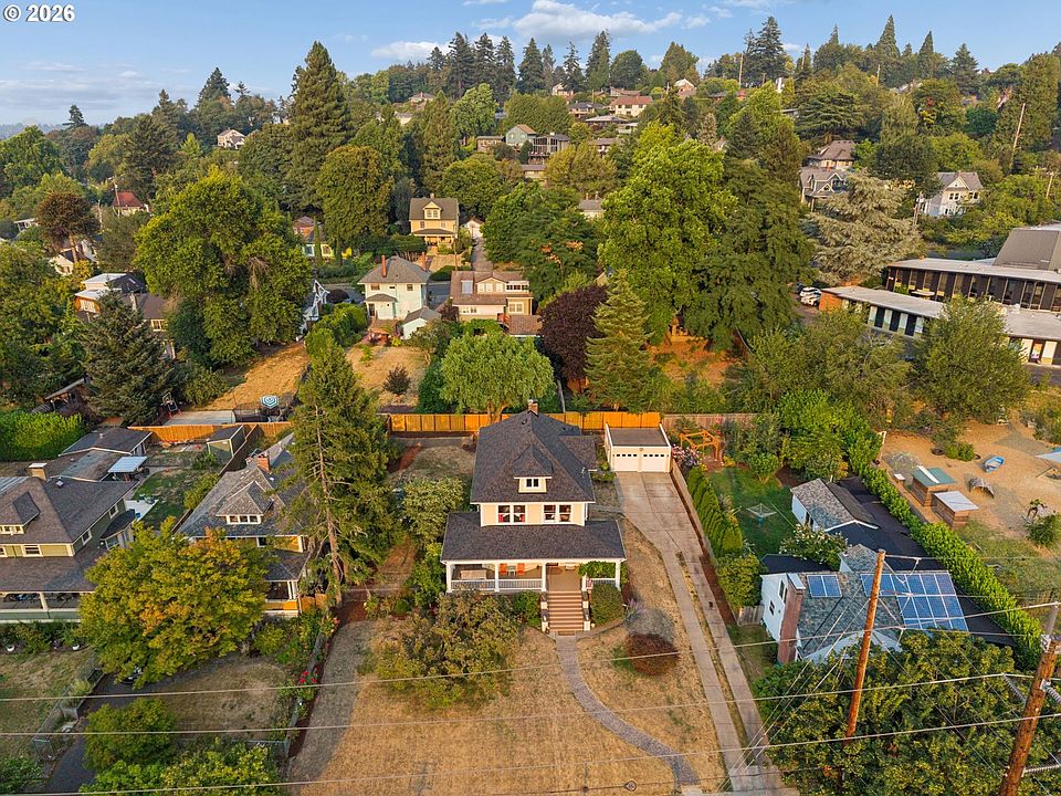1st image of 322 SE 61st Ave
