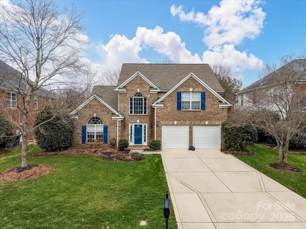 15815 Lavenham Rd, Huntersville, NC 28078