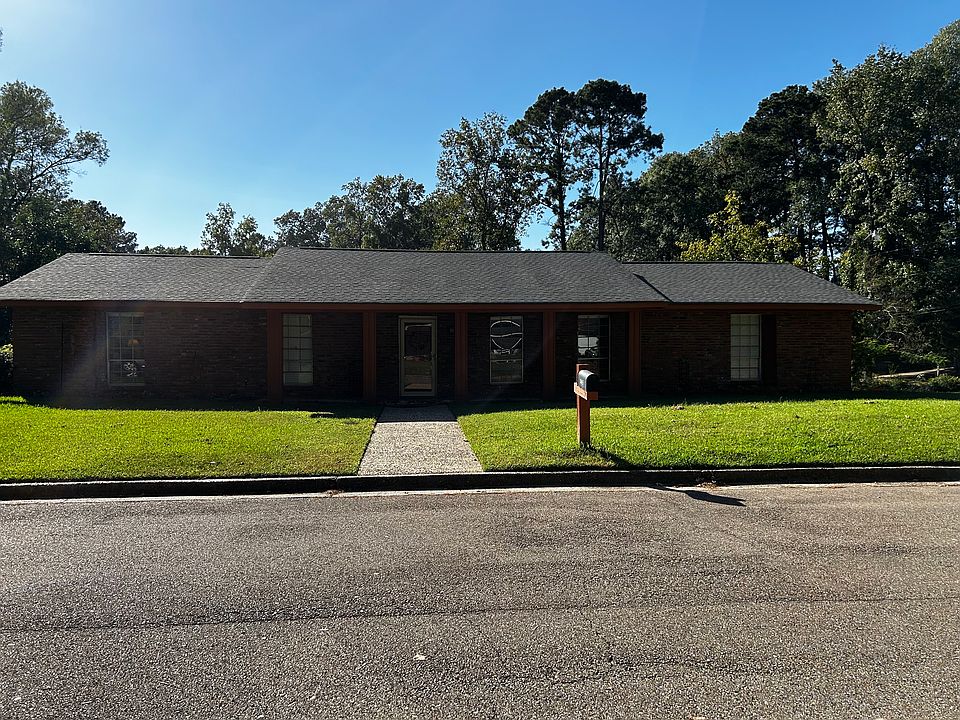1st image of 805 Hickory St