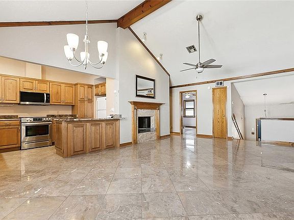4th image of 824 Old Metairie Pl