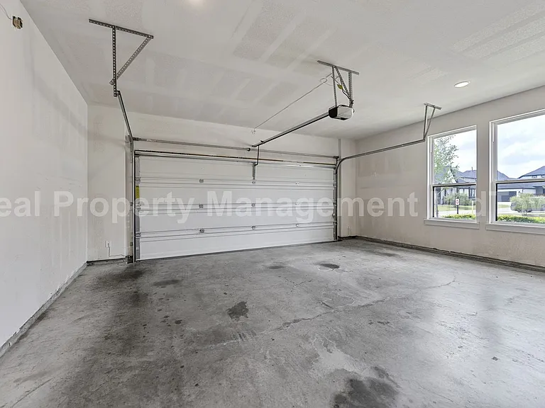 4518 Smokey Quartz Ln — Photo 18