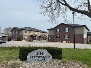 204 Beechwood Dr #2, Lakeshore, ON N8L 1E2