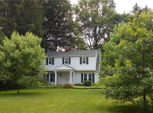 2390 Amesbury Rd, Akron, OH 44313