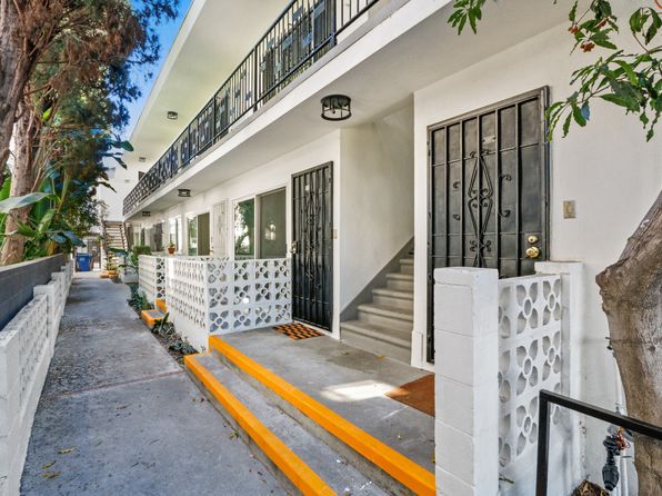 514 N Hayworth Ave APT 204