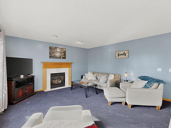 3rd image of 600 15th Ave NW