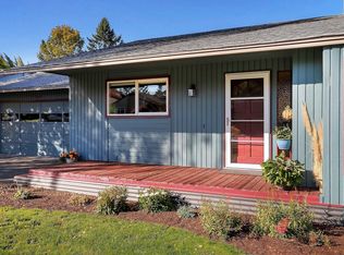 11060 SW Cottonwood Ln, Tigard, OR 97223