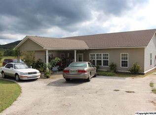 516 Kay Rd, Laceys Spring, AL 35754