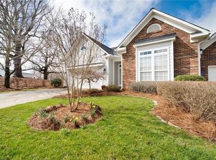 25 Wheelwright Ct, Greensboro, NC 27455