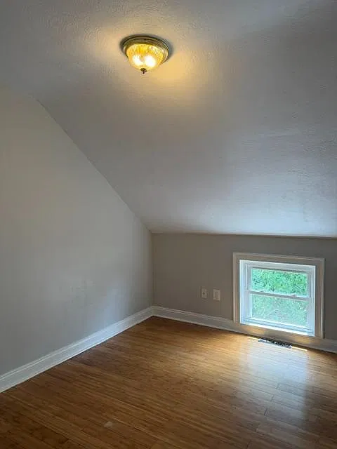 813 Locust st - 813 - 3W — Photo 3