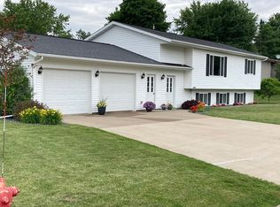 118906 Reflection St, Stratford, WI 54484