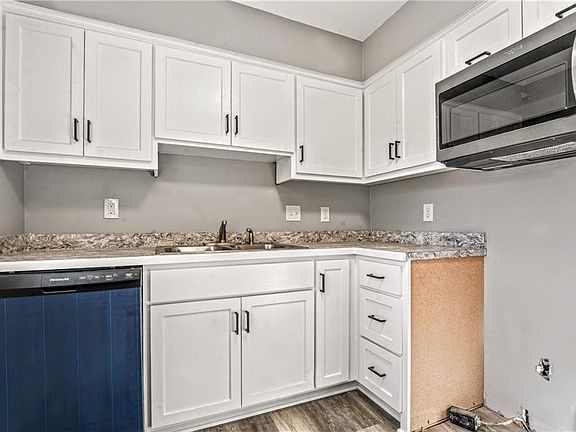 5th image of 1000 Stafford Dr