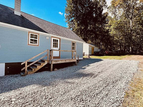 3rd image of 709 Lakeshore Dr
