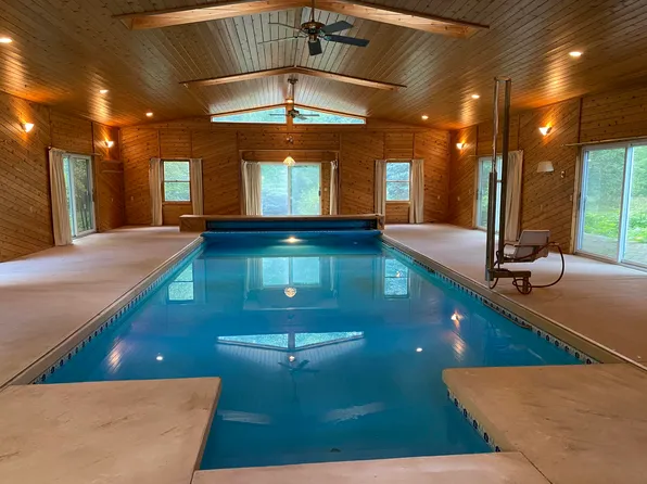 7951 S Walnut Ave, Newaygo, MI 49337