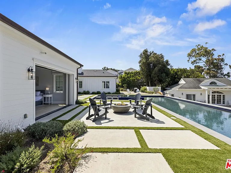 6671 Dume Dr — Photo 41