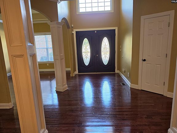 2nd image of 329 Garvey Cir