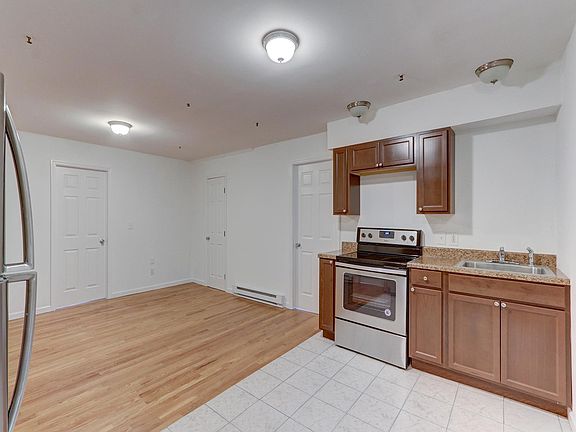 2nd image of 37 New York Ave APT 4