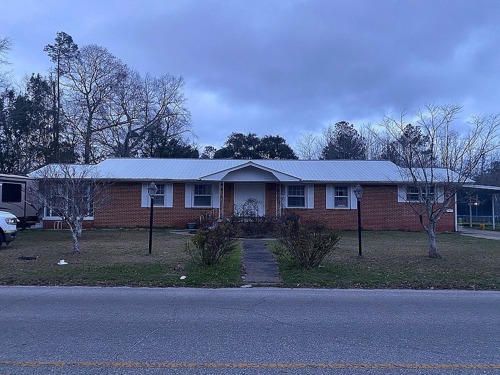 301 E Craig St, Atmore, AL 36502 Zillow
