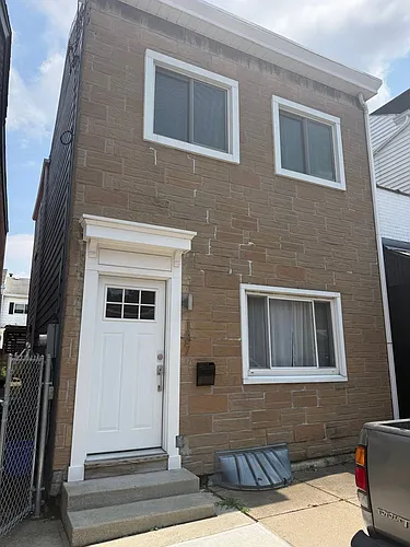 137 S 15th St Photo 1