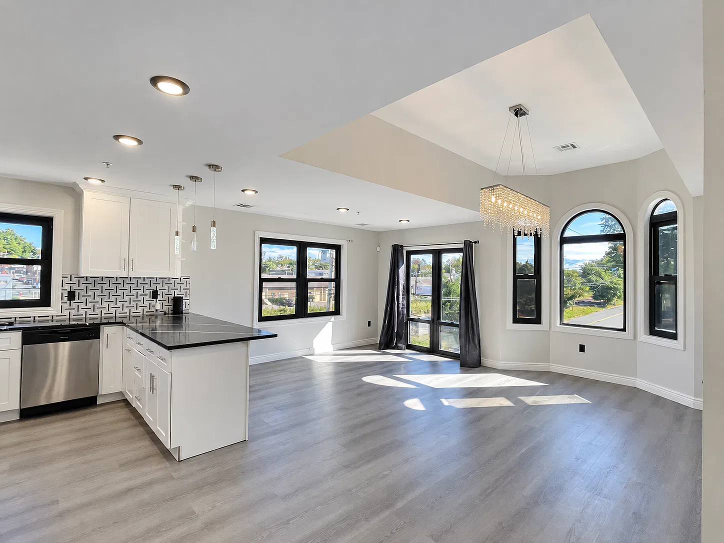 2 bed, $3,000 — Photo 3