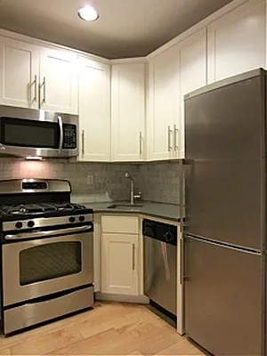 Rented by Urban Real Estate Property Group Inc | media 27