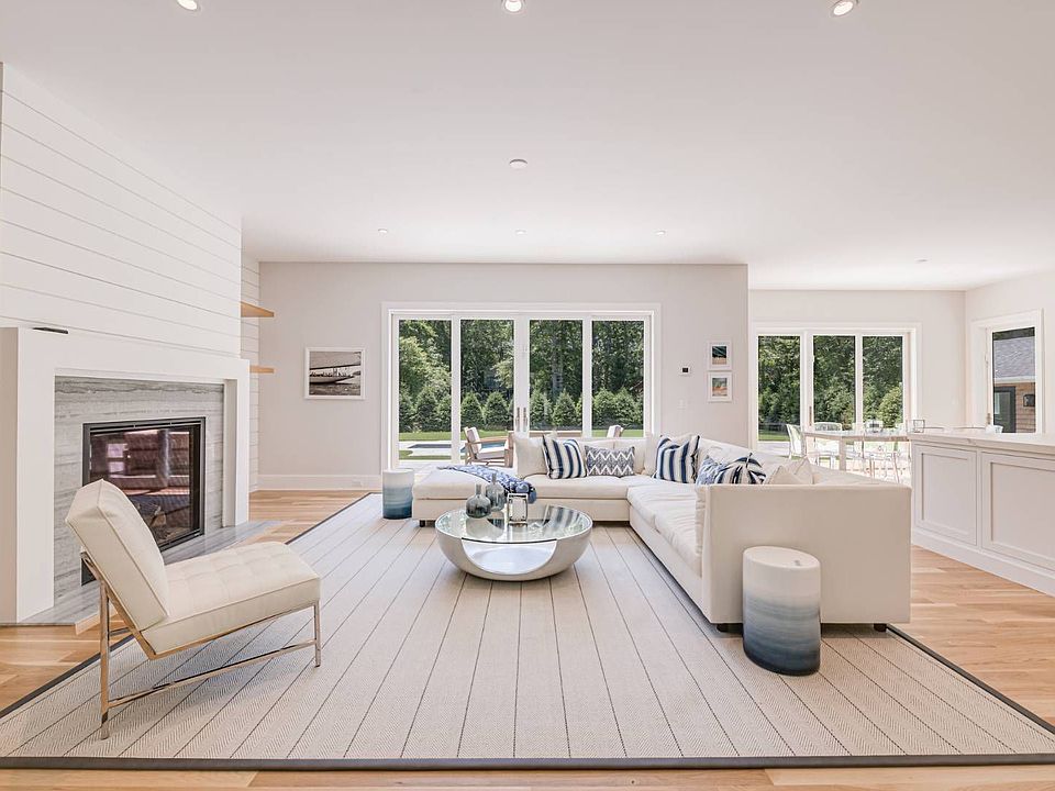 26 Oak Grove Rd, Southampton, NY 11968 Zillow