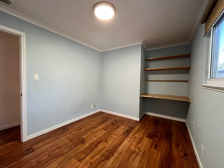 2090 Morrill Ave — Photo 11
