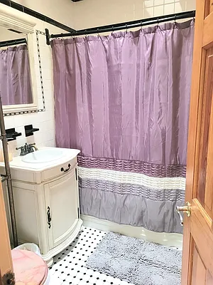 Rented by Bond New York | media 40