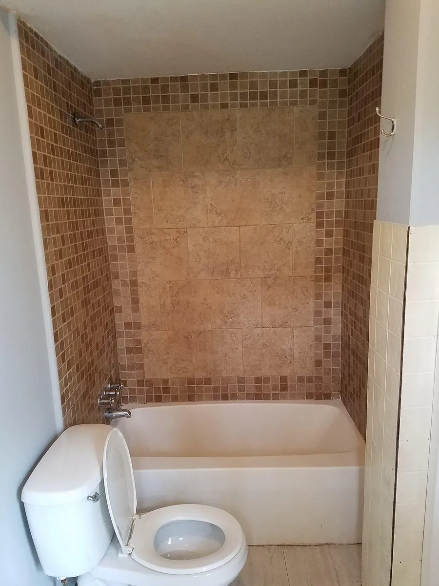 Building Photo - 188 Tremper Ave #2