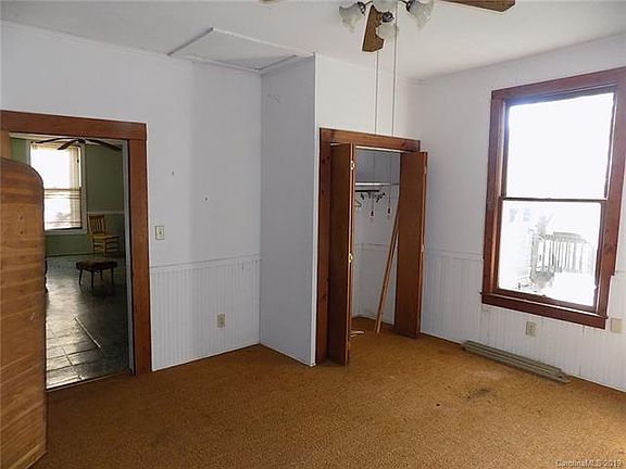 5th image of 109 N Webb St