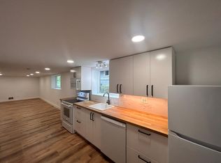 552 N 68th St #2, Seattle, WA 98103