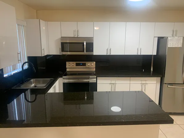 925 SW 8th St #D, Hallandale, FL 33009