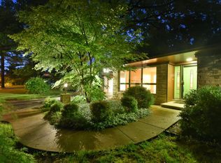 1894 Parkers Mill Rd, Lexington, KY 40504